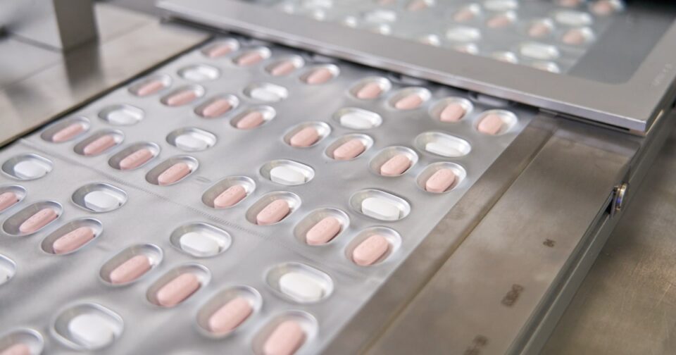 White House pushes to increase use of Pfizer’s Covid treatment Paxlovid