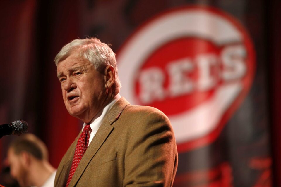 Fans call for Bob Castellini to sell Cincinnati Reds after historically-bad start